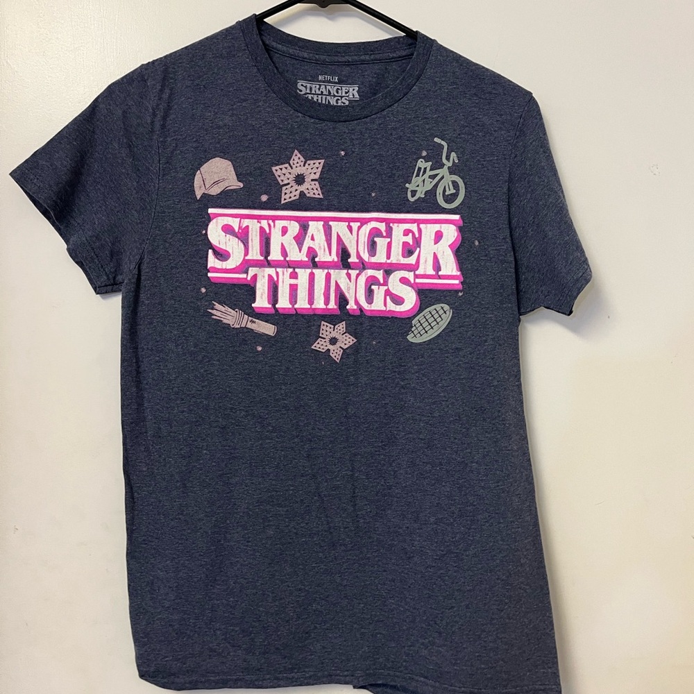 Netflix Stranger Things T-Shirt - Dark Blue and Pink